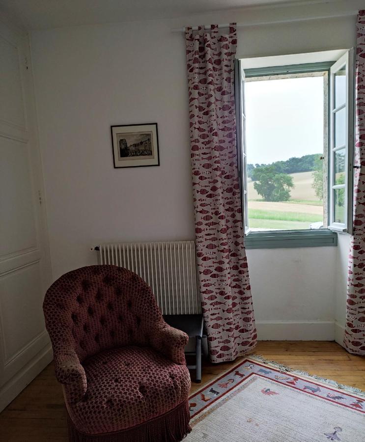 Le Logis Du Pradet Bed & Breakfast Moncrabeau Exterior photo
